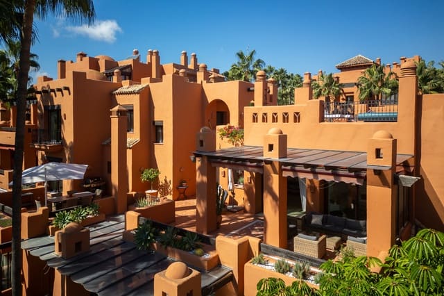 4 quarto Penthouse para venda em Nueva Andalucia, Marbella com piscina garagem - 2 795 000 € (Ref: 10164819)