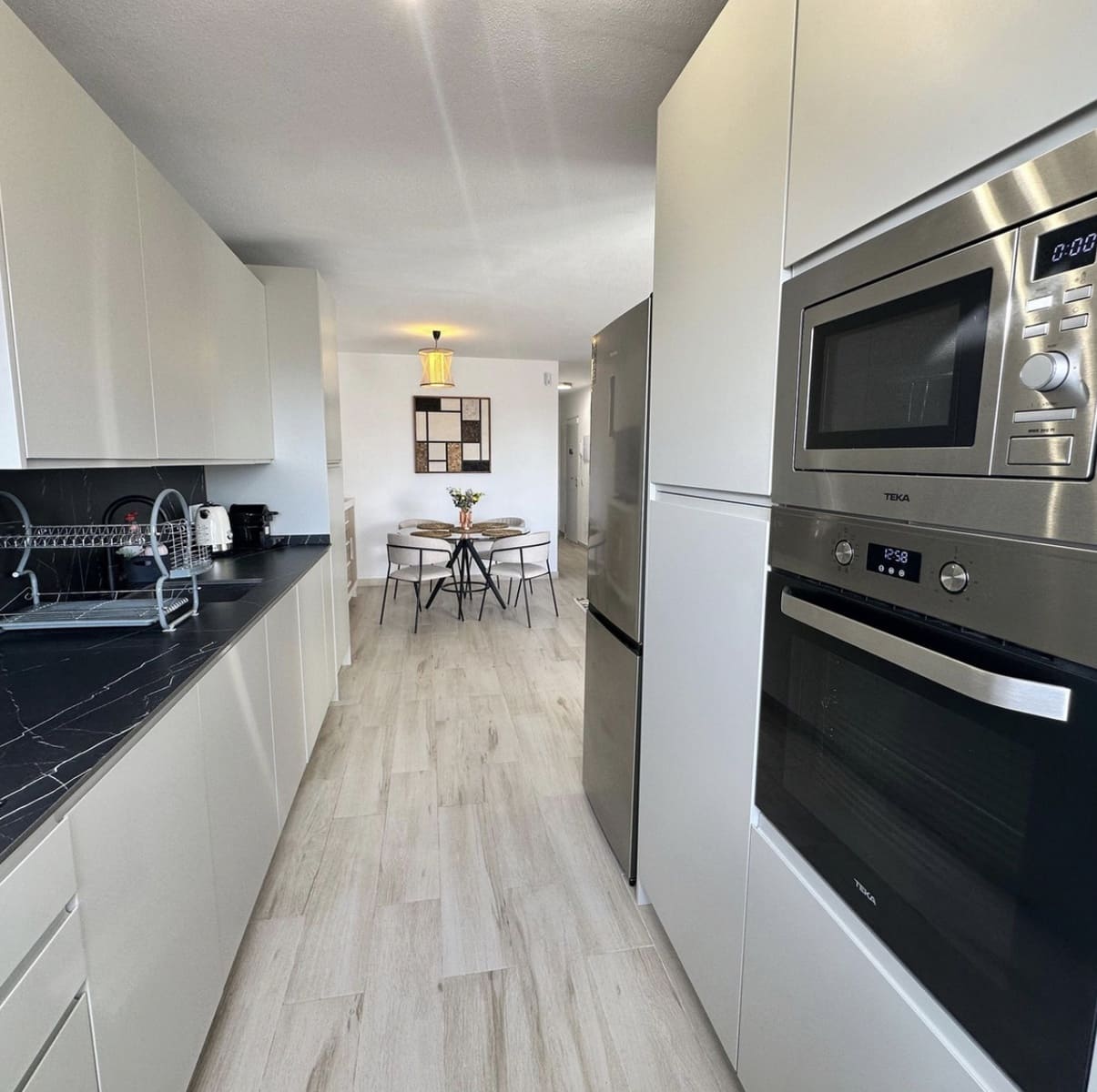 2 slaapkamer Appartement te koop in Calahonda - € 409.500 (Ref: 10164821)