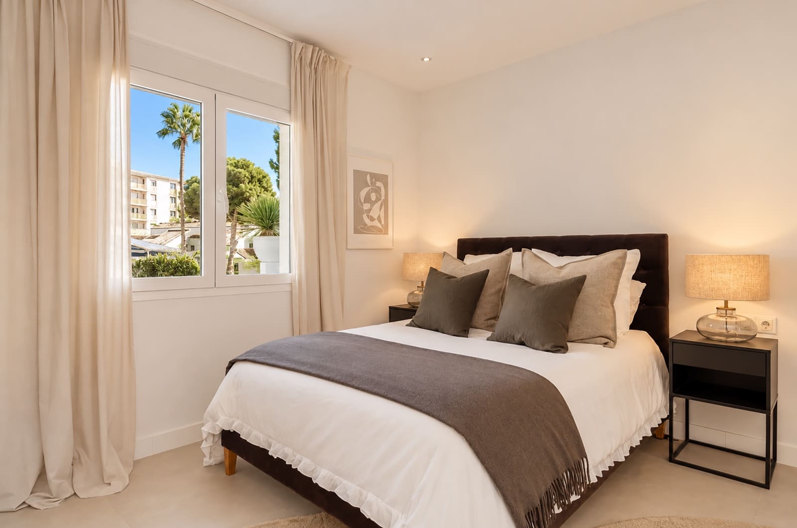 3 soveværelse Lejlighed til salg i Nueva Andalucia med swimmingpool garage - € 849.000 (Ref: 10164822)
