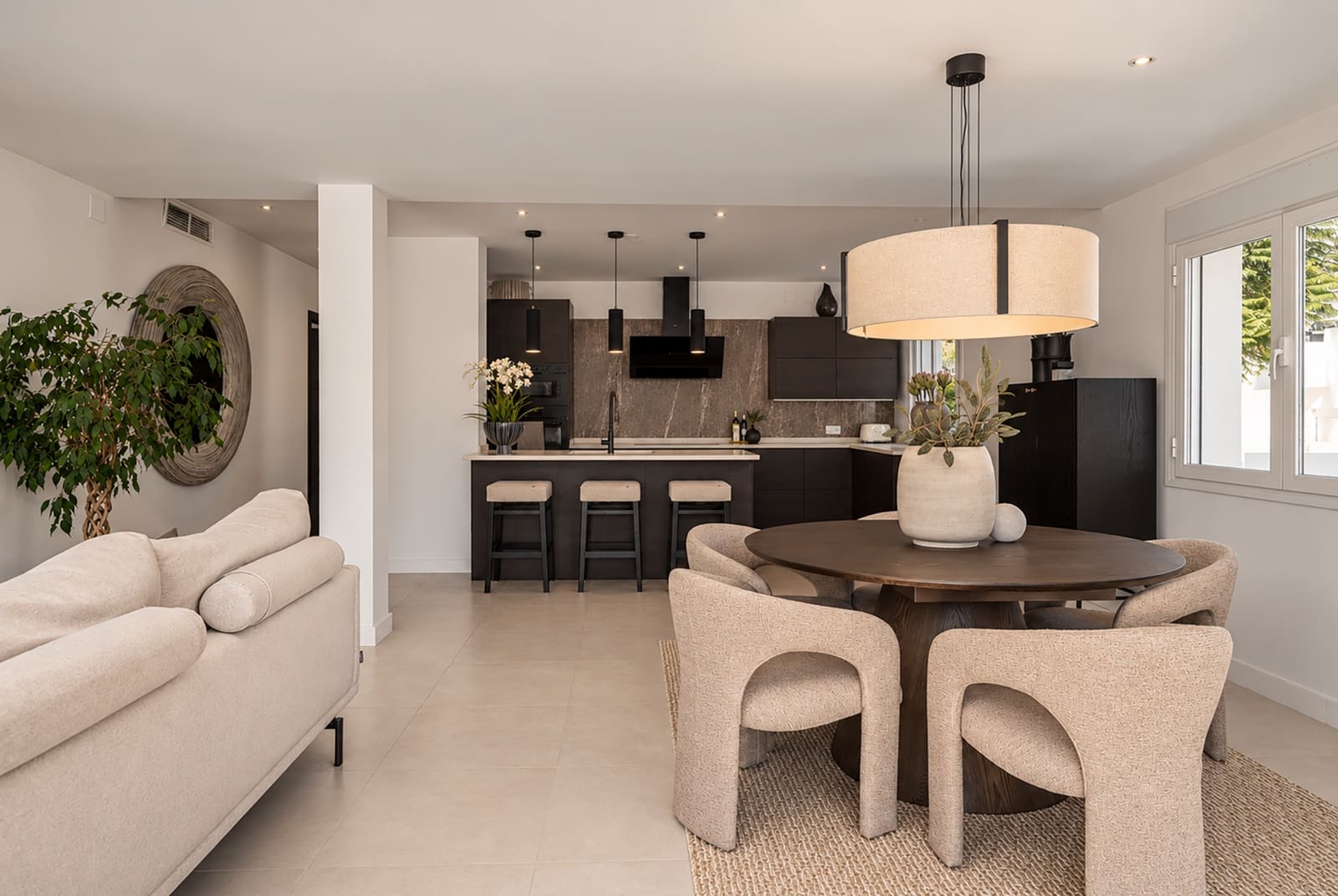 3 soveværelse Lejlighed til salg i Nueva Andalucia med swimmingpool garage - € 849.000 (Ref: 10164822)