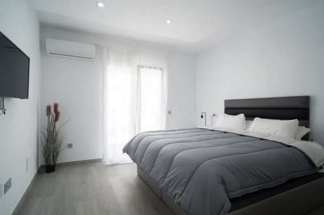 3 bedroom Townhouse for sale in San Pedro de Alcantara, Marbella - € 475,000 (Ref: 10164823)