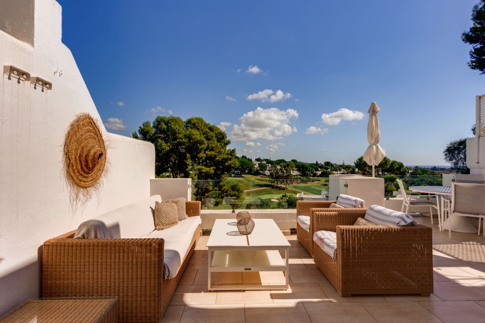 2 soverom Penthouse til salgs i Marbella med svømmebasseng garasje - € 599 000 (Ref: 10164824)