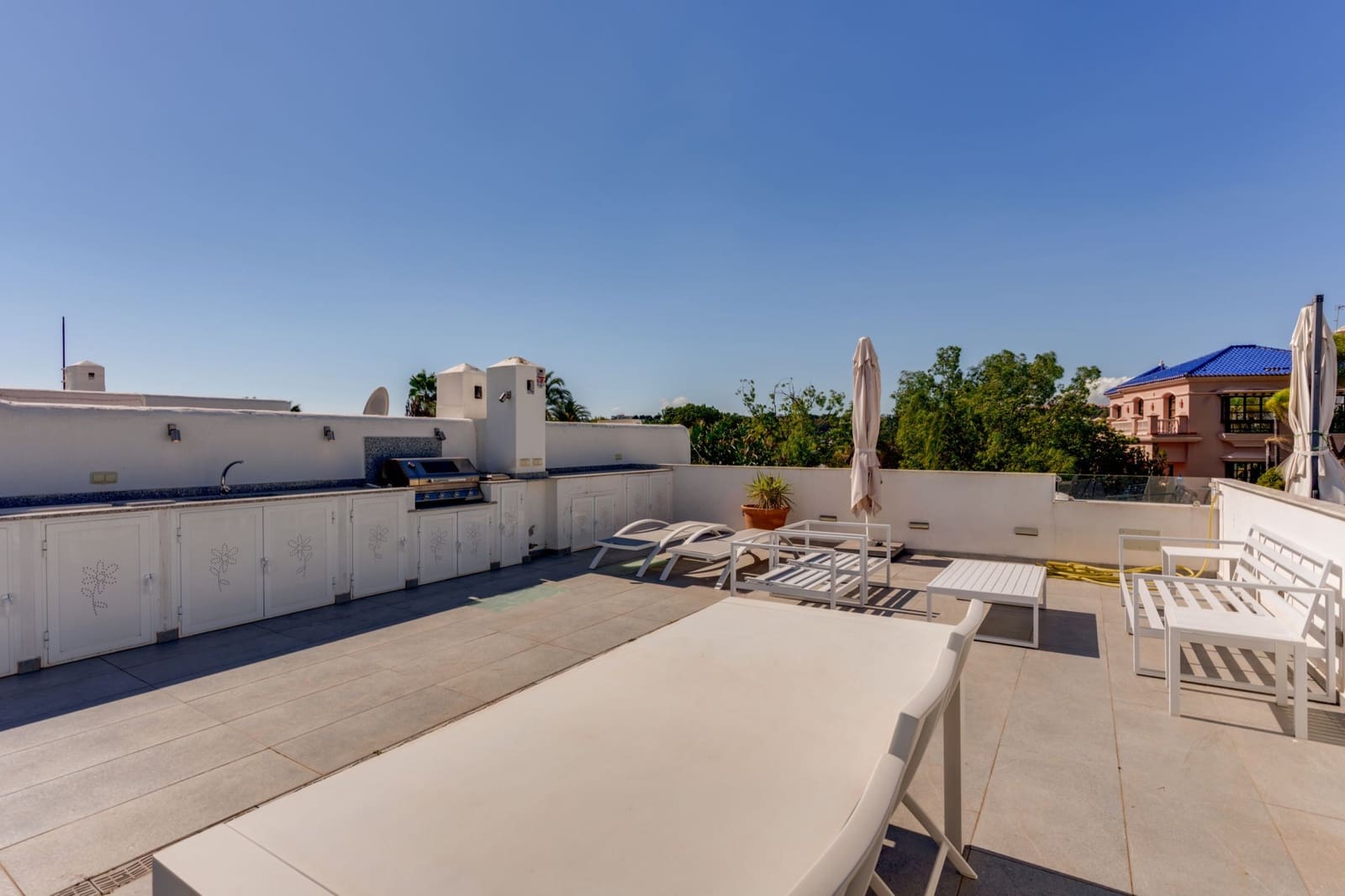 2 soverom Penthouse til salgs i Marbella med svømmebasseng garasje - € 599 000 (Ref: 10164824)