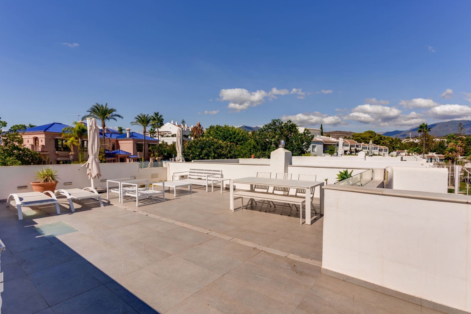 2 soverom Penthouse til salgs i Marbella med svømmebasseng garasje - € 599 000 (Ref: 10164824)