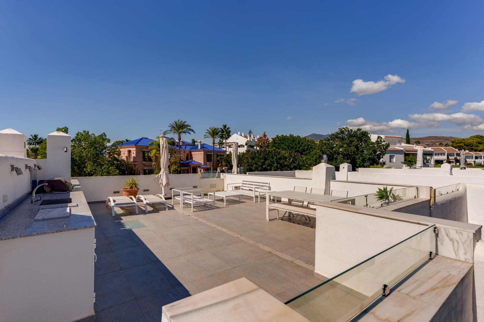 2 soverom Penthouse til salgs i Marbella med svømmebasseng garasje - € 599 000 (Ref: 10164824)