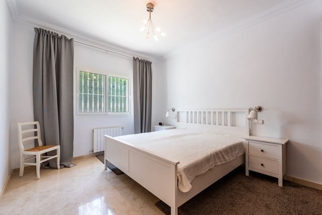 4 slaapkamer Villa te koop in Atalaya-Isdabe, Estepona met zwembad garage - € 1.695.000 (Ref: 10164826)