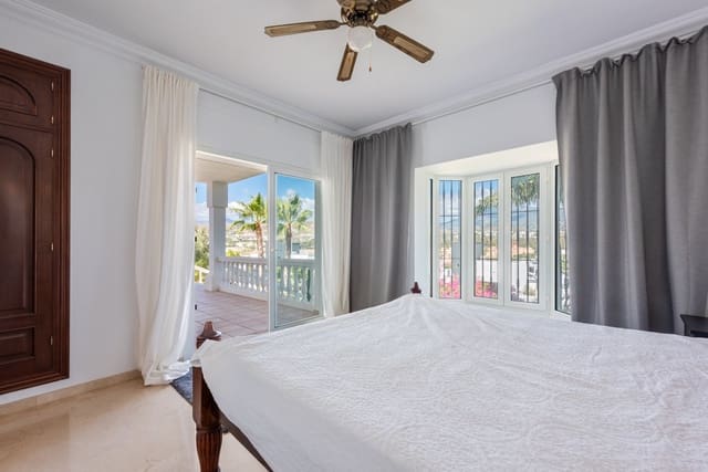 4 slaapkamer Villa te koop in Atalaya-Isdabe, Estepona met zwembad garage - € 1.695.000 (Ref: 10164826)