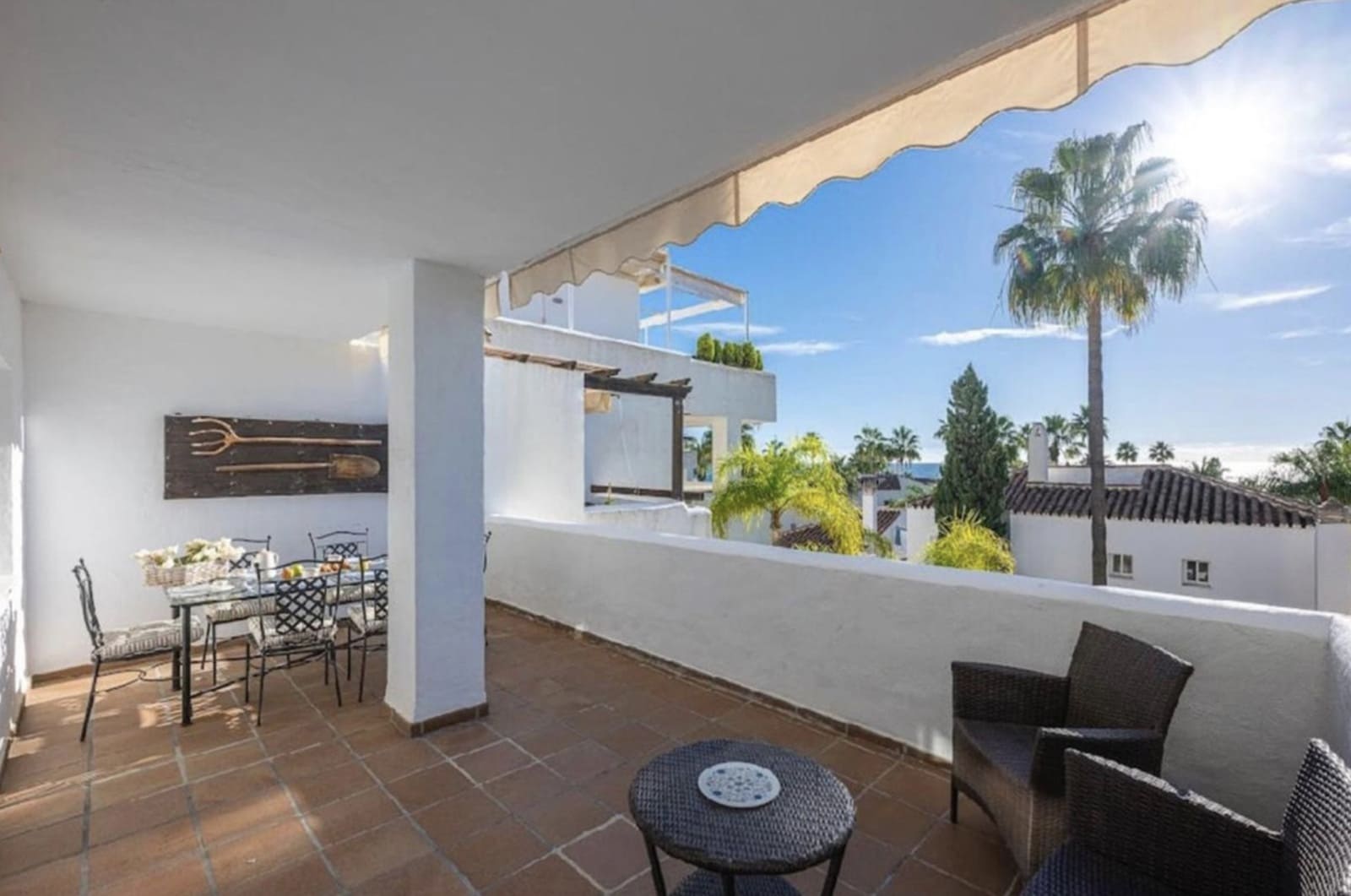 4 sypialnia Apartament na sprzedaż w Marbella z basenem garażem - 1 350 000 € (Ref: 10166326)
