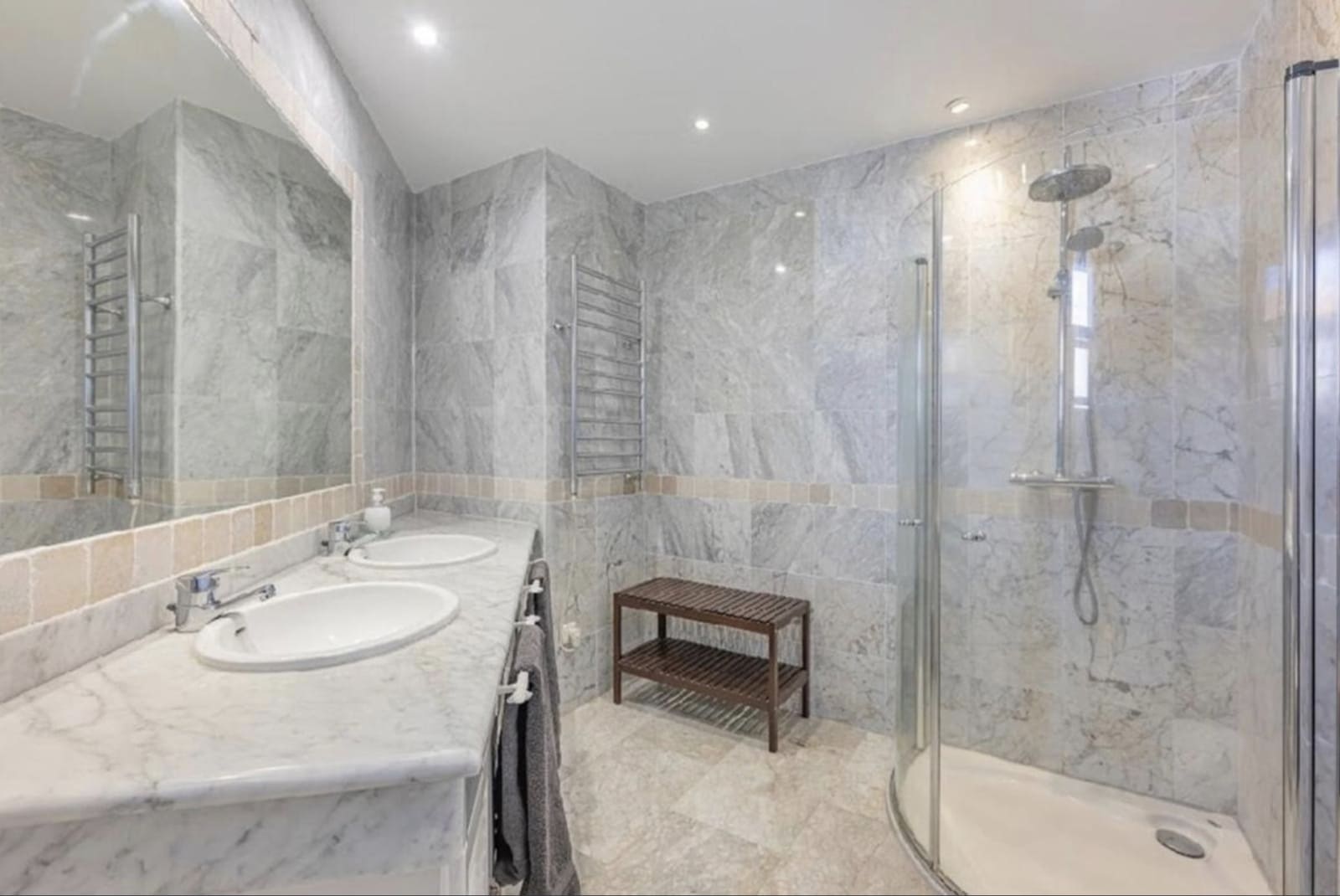4 sypialnia Apartament na sprzedaż w Marbella z basenem garażem - 1 350 000 € (Ref: 10166326)