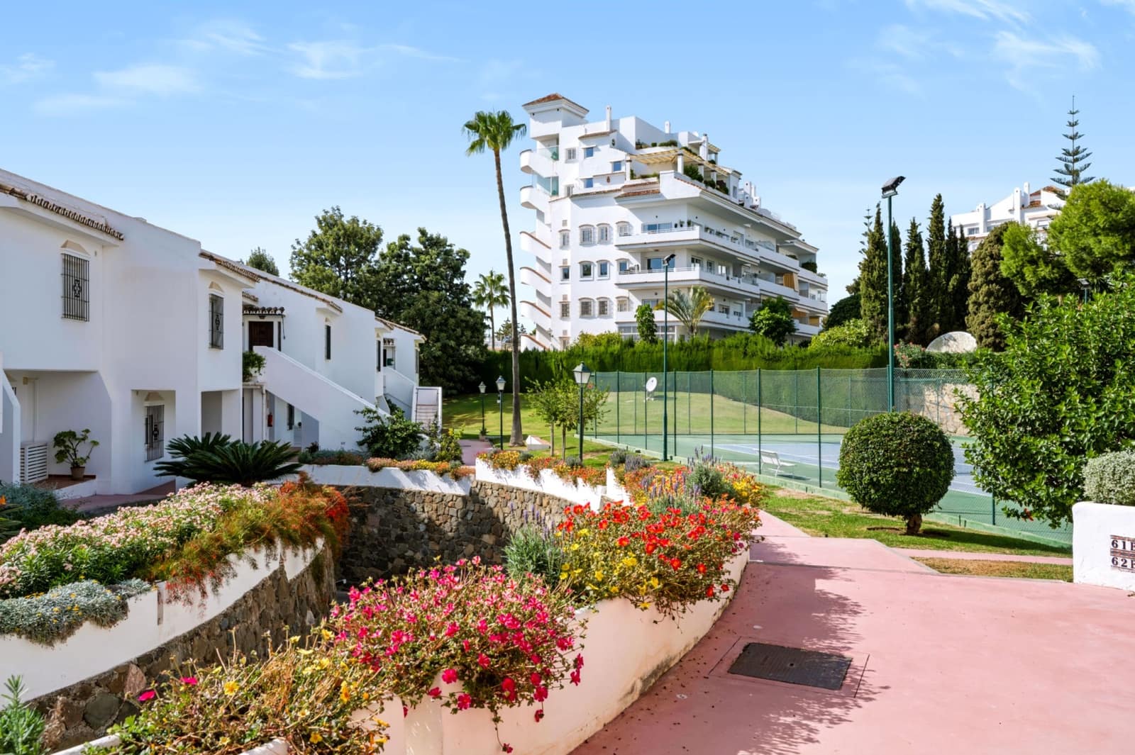 2 sovrum Lägenhet till salu i Marbella med pool garage - 1 050 000 € (Ref: 10166327)