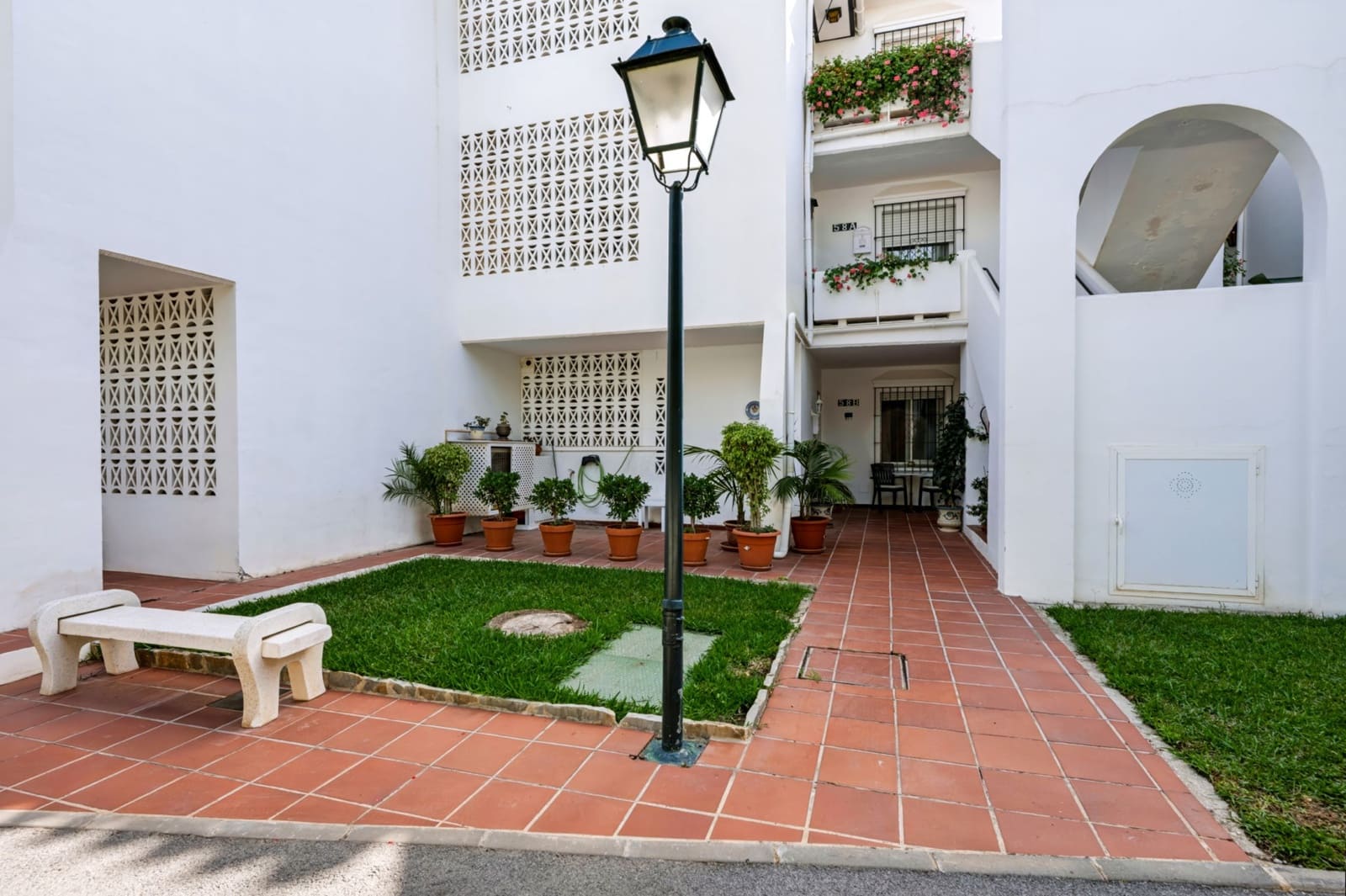 2 sovrum Lägenhet till salu i Marbella med pool garage - 1 050 000 € (Ref: 10166327)