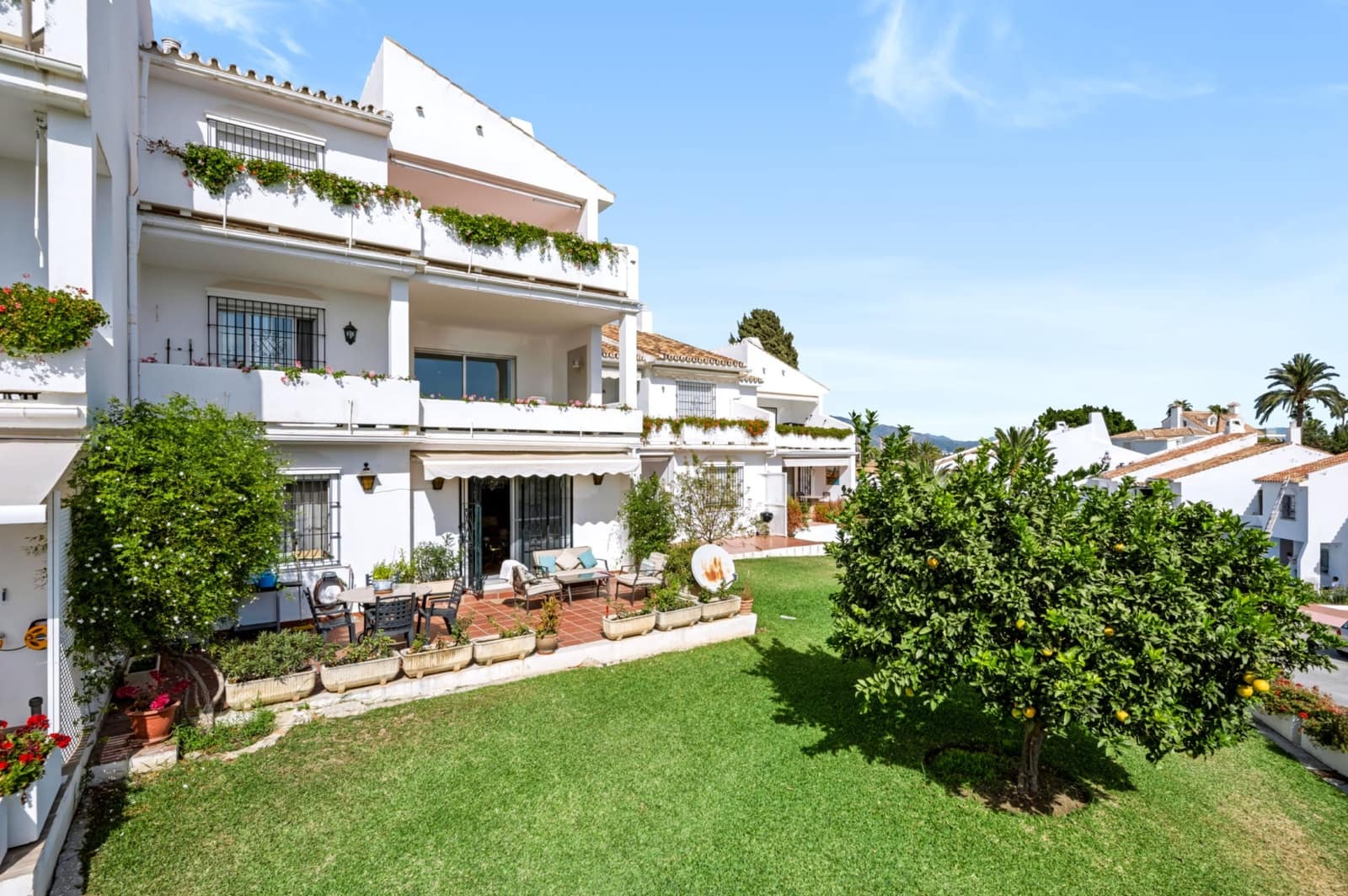 2 sovrum Lägenhet till salu i Marbella med pool garage - 1 050 000 € (Ref: 10166327)