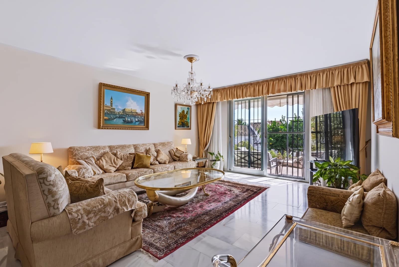 2 sovrum Lägenhet till salu i Marbella med pool garage - 1 050 000 € (Ref: 10166327)