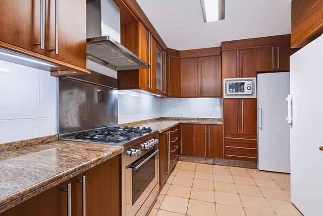 2 camera da letto Appartamento in vendita in Nueva Andalucía Centro, Marbella con piscina garage - 1.050.000 € (Rif: 10166327)