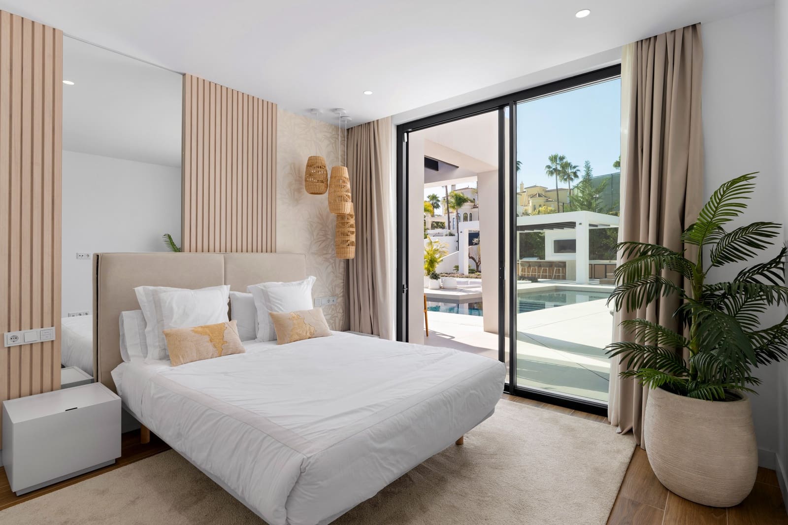 Chalet de 6 habitaciones en Nueva Andalucia en venta con piscina garaje - 3.995.000 € (Ref: 10166328)