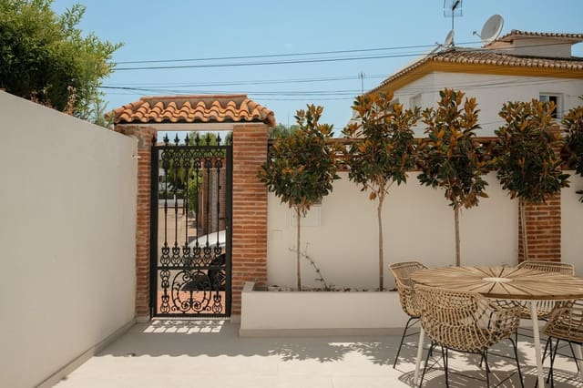 4 makuuhuone Omakotitalo myytävänä paikassa San Pedro de Alcantara, Marbella mukana 
autotalli - 1 050 000 € (Ref: 10166333)