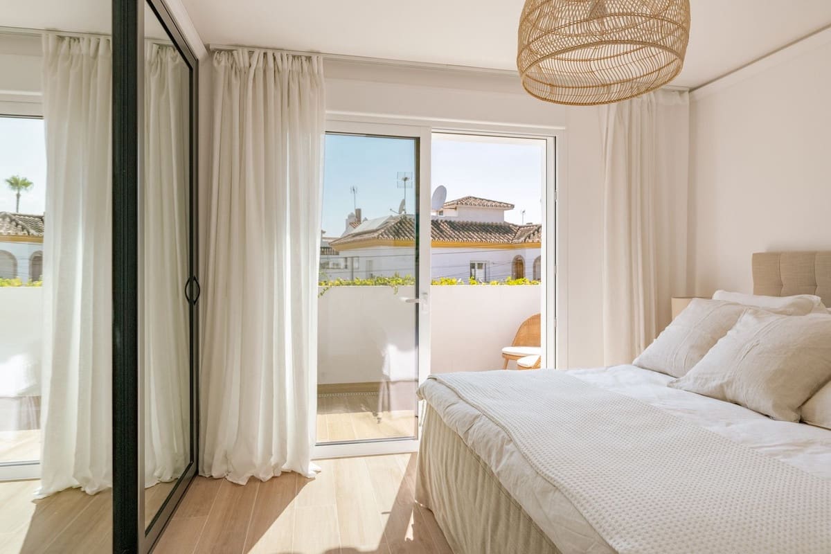 4 soveværelse Byhus til salg i San Pedro de Alcantara med garage - € 1.050.000 (Ref: 10166333)