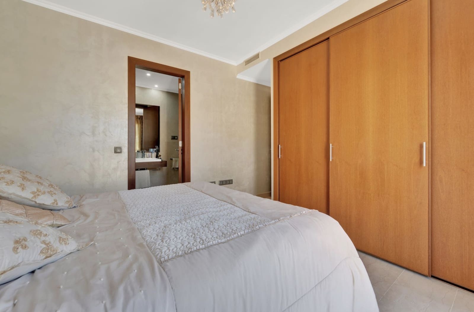 2 soveværelse Penthouse til salg i Marbella med swimmingpool garage - € 970.000 (Ref: 10166334)