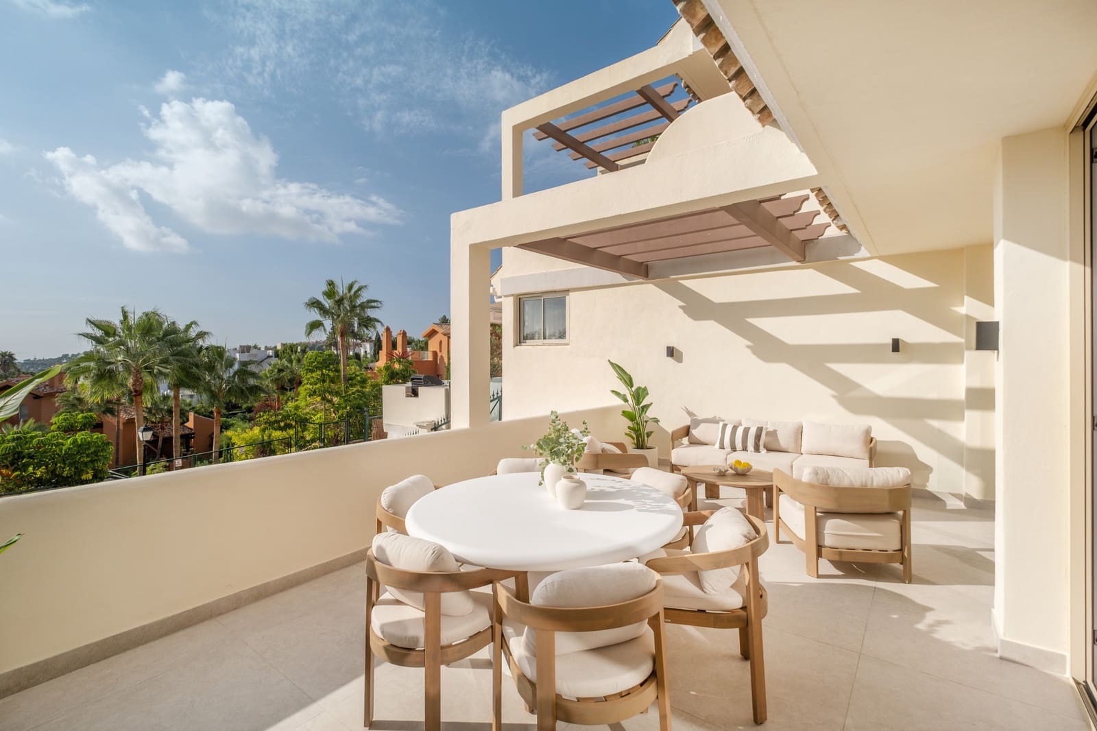 Apartamento de 3 habitaciones en Marbella en venta con piscina garaje - 1.150.000 € (Ref: 10166335)