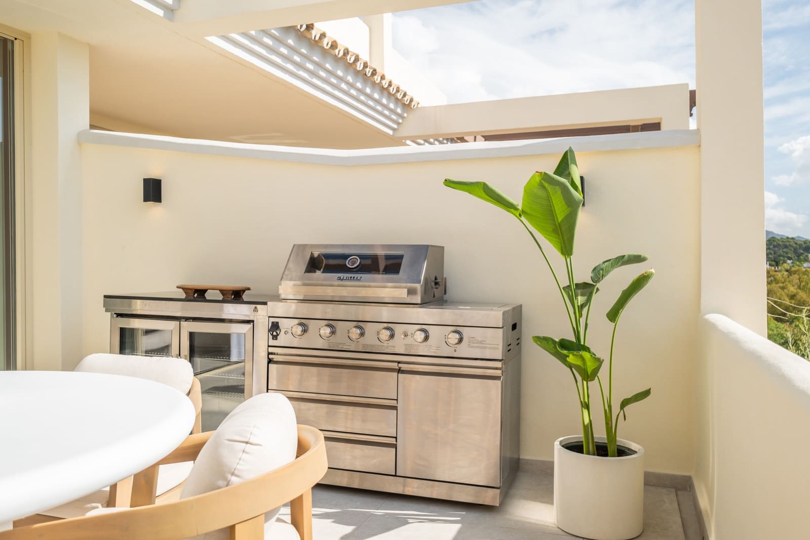 Apartamento de 3 habitaciones en Marbella en venta con piscina garaje - 1.150.000 € (Ref: 10166335)