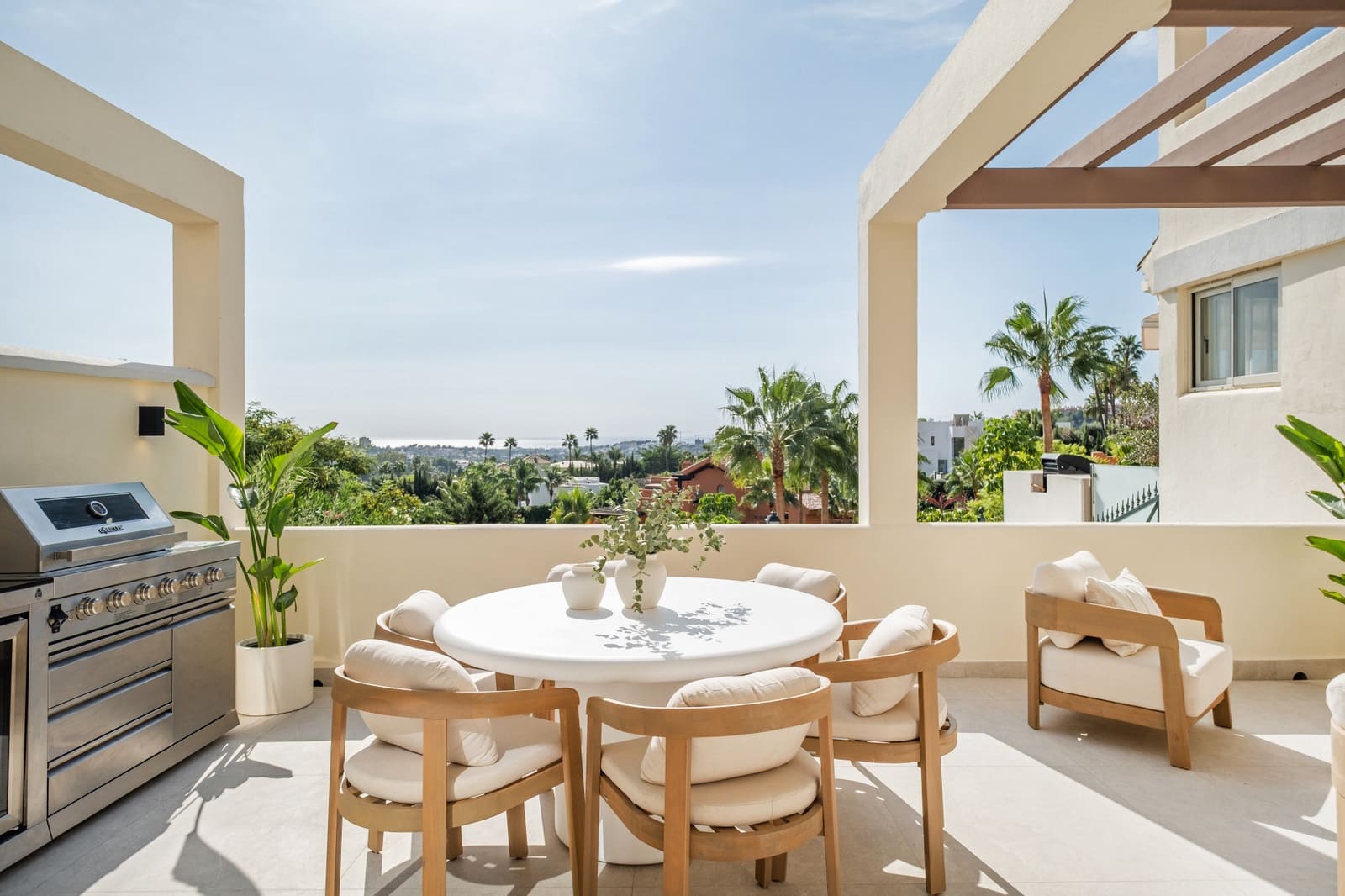 Apartamento de 3 habitaciones en Marbella en venta con piscina garaje - 1.150.000 € (Ref: 10166335)