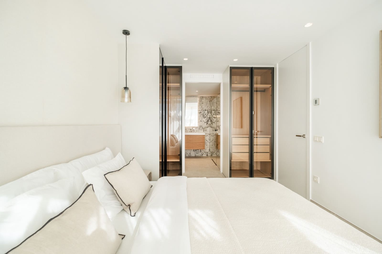 Apartamento de 3 habitaciones en Marbella en venta con piscina garaje - 1.150.000 € (Ref: 10166335)