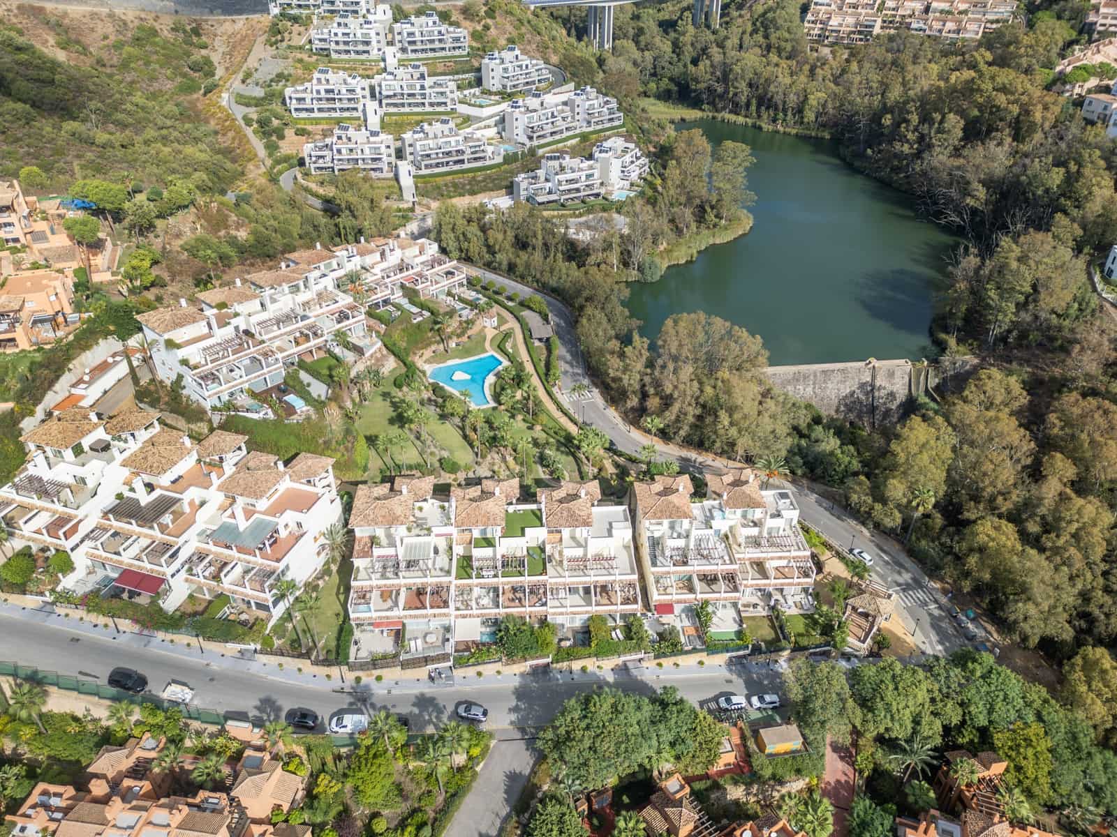 Apartamento de 3 habitaciones en Marbella en venta con piscina garaje - 1.150.000 € (Ref: 10166335)