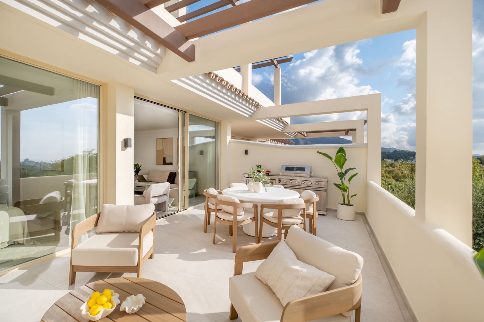 Apartamento de 3 habitaciones en Marbella en venta con piscina garaje - 1.150.000 € (Ref: 10166335)
