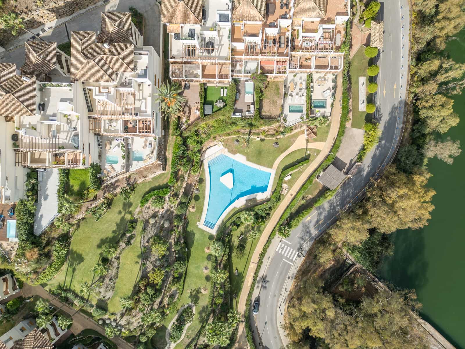 Apartamento de 3 habitaciones en Marbella en venta con piscina garaje - 1.150.000 € (Ref: 10166335)