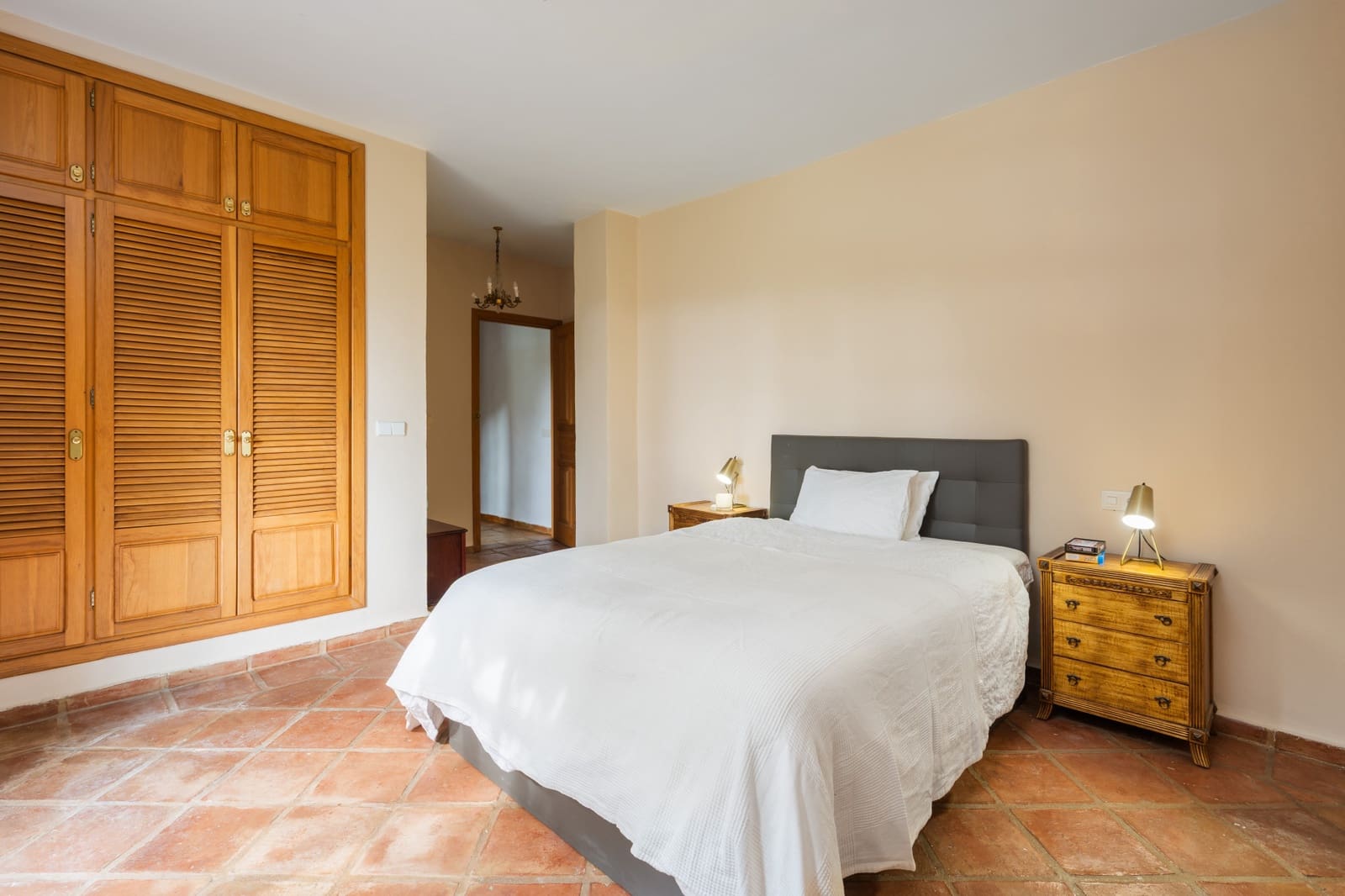 Chalet de 4 habitaciones en El Madroñal en venta con piscina - 2.350.000 € (Ref: 10166336)