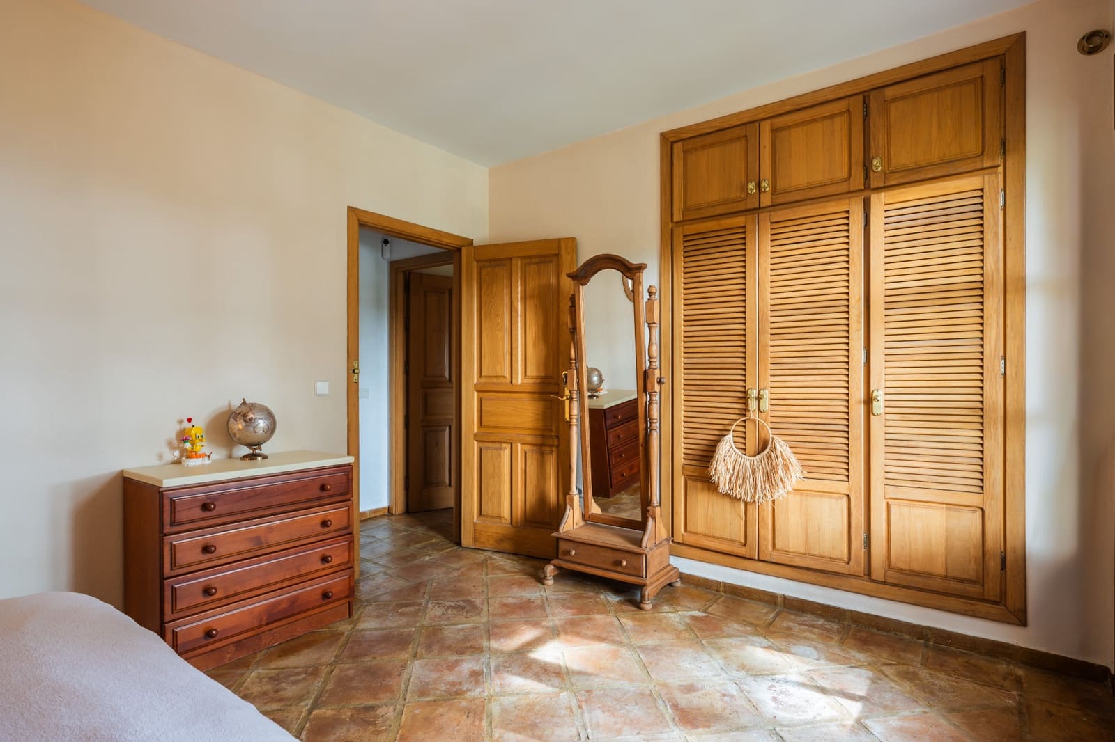 Chalet de 4 habitaciones en El Madroñal en venta con piscina - 2.350.000 € (Ref: 10166336)