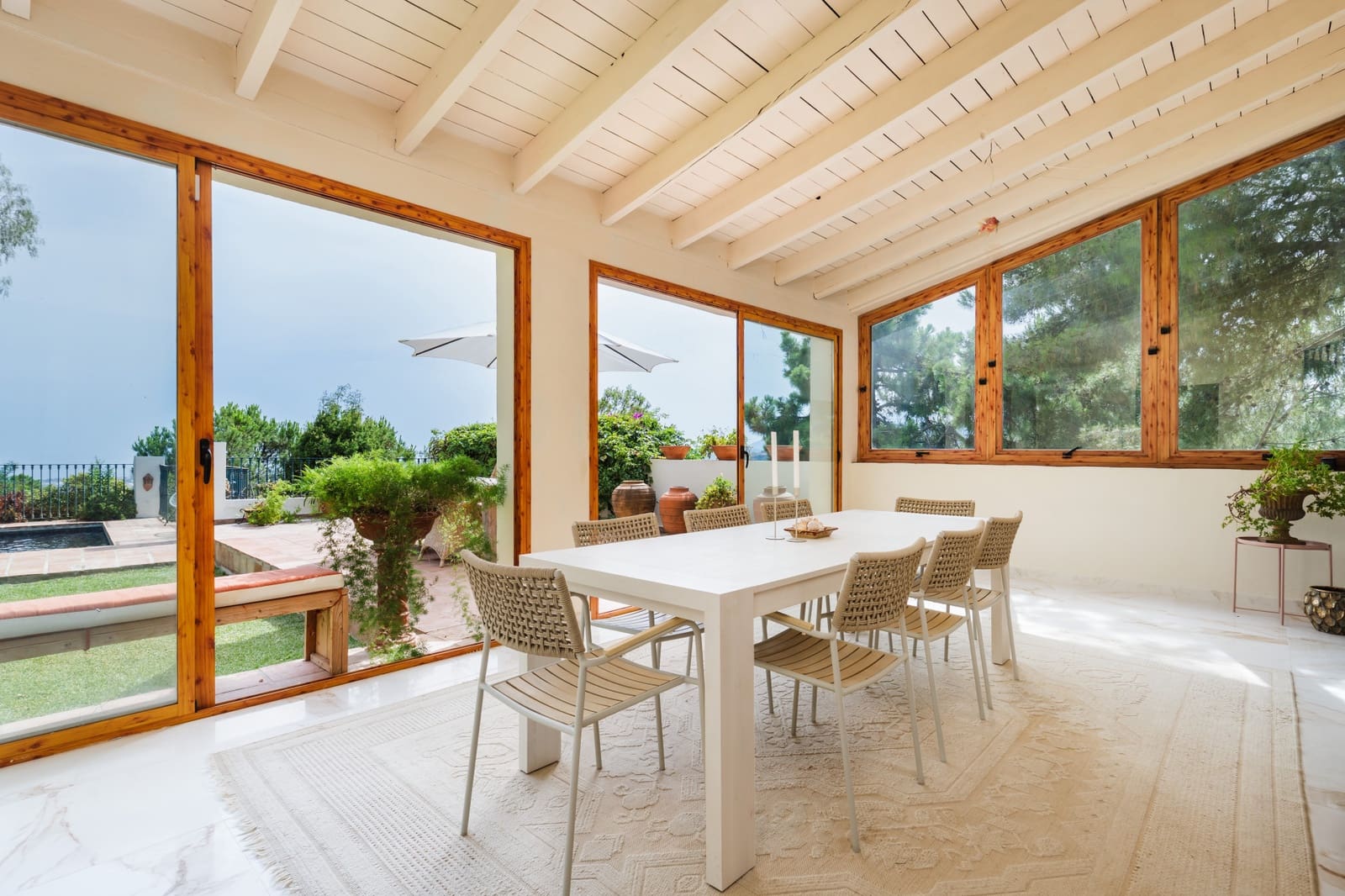 Chalet de 4 habitaciones en El Madroñal en venta con piscina - 2.350.000 € (Ref: 10166336)