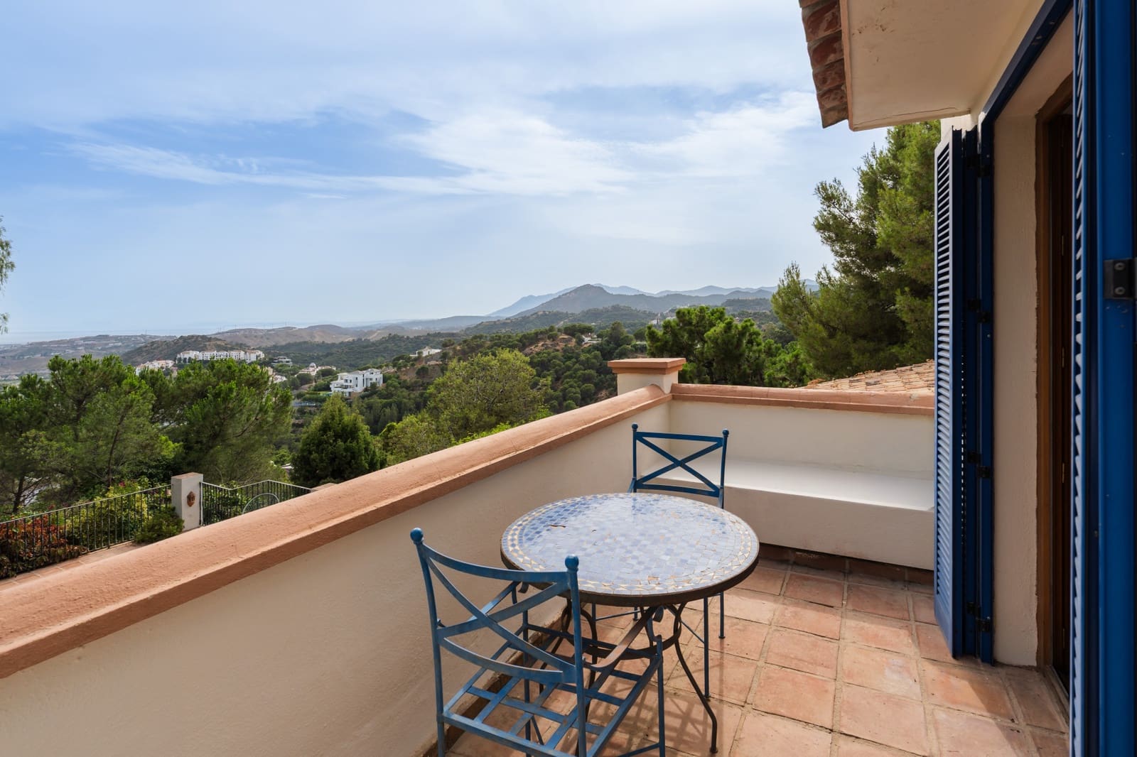Chalet de 4 habitaciones en El Madroñal en venta con piscina - 2.350.000 € (Ref: 10166336)
