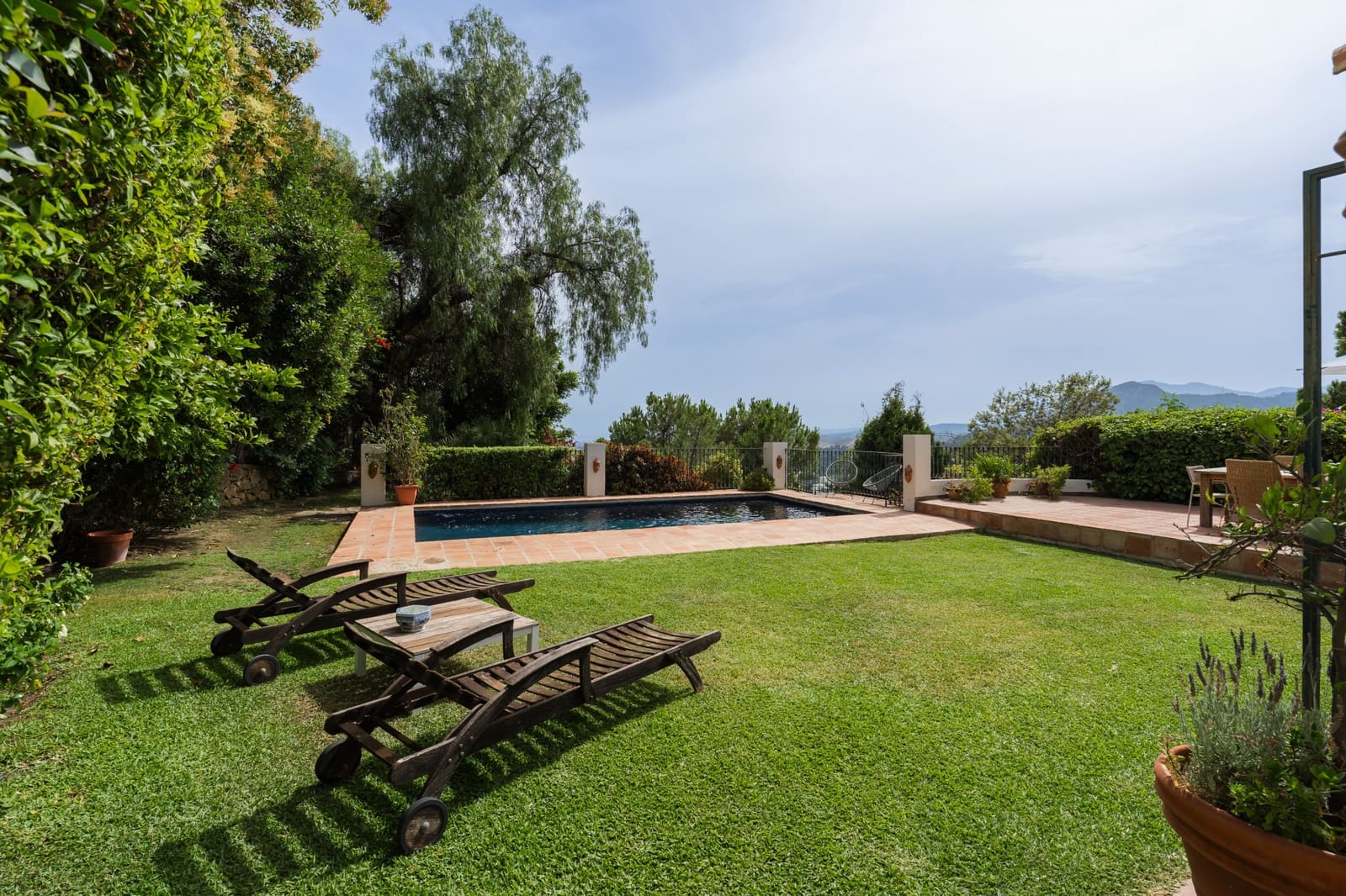 Chalet de 4 habitaciones en El Madroñal en venta con piscina - 2.350.000 € (Ref: 10166336)
