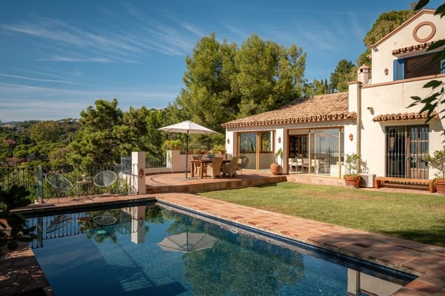 Chalet de 4 habitaciones en El Madroñal, Benahavís en venta con piscina - 2.350.000 € (Ref: 10166336)