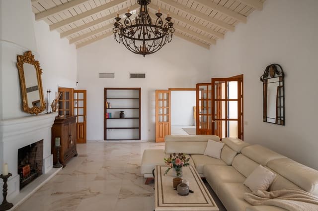 Chalet de 4 habitaciones en El Madroñal, Benahavís en venta con piscina - 2.350.000 € (Ref: 10166336)