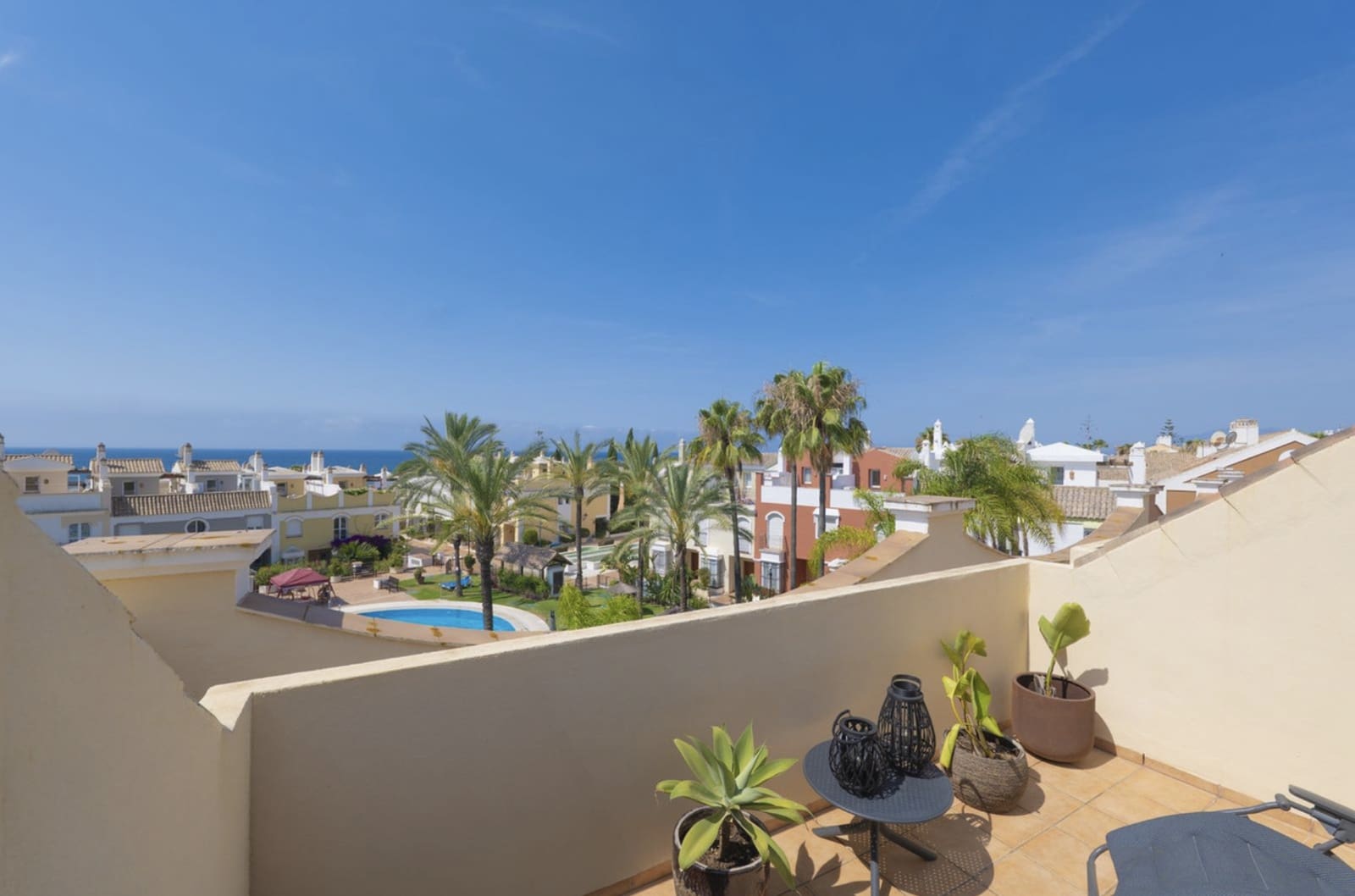 3 bedroom Townhouse for sale in Marbella with pool garage - € 1,375,000 (Ref: 10168404)