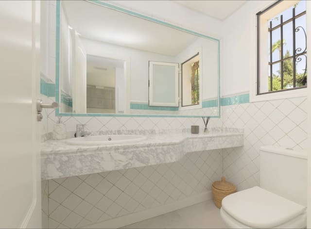 3 sovrum Hus till salu i Marbella med pool garage - 1 375 000 € (Ref: 10168404)