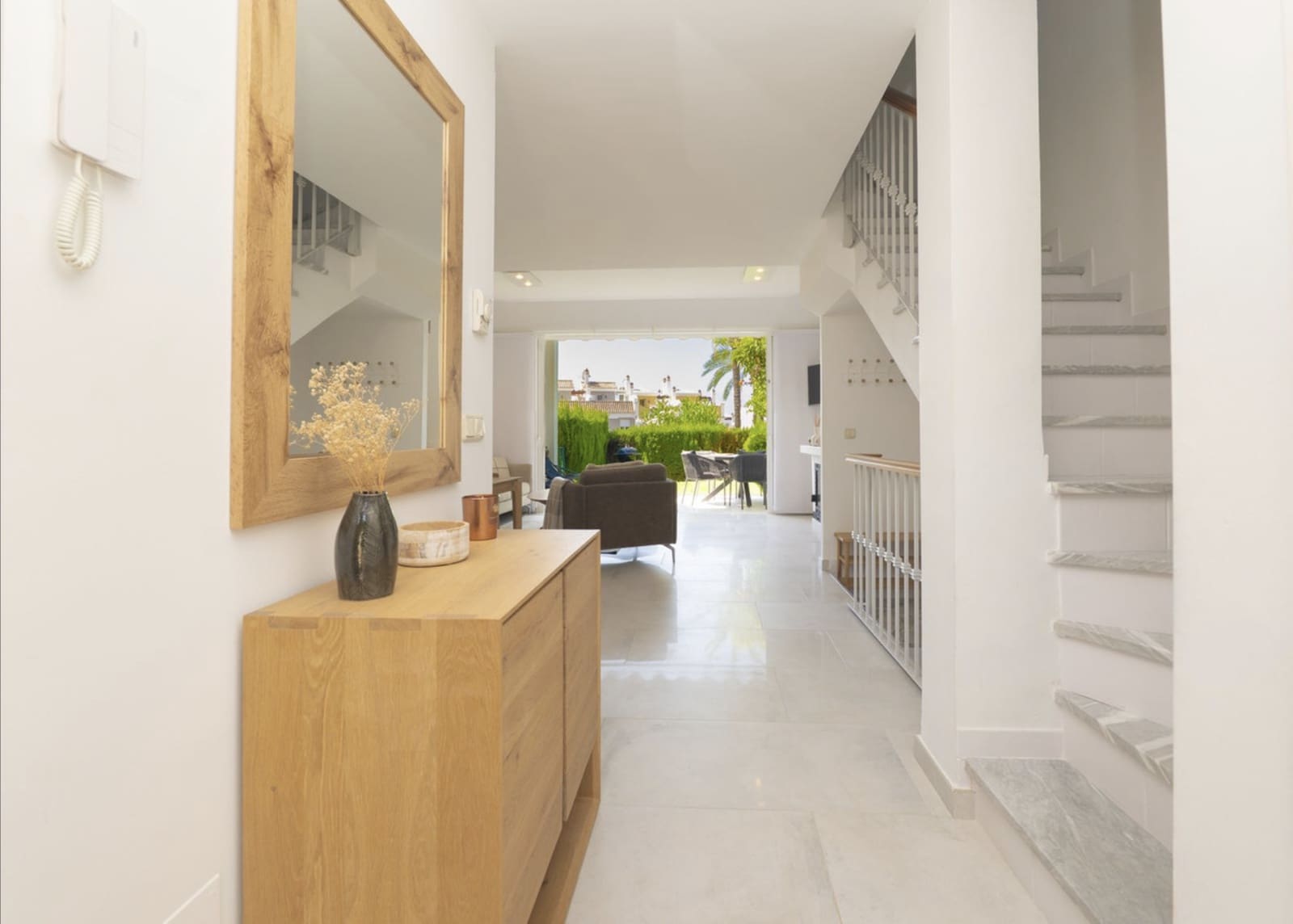 3 bedroom Townhouse for sale in Marbella with pool garage - € 1,375,000 (Ref: 10168404)