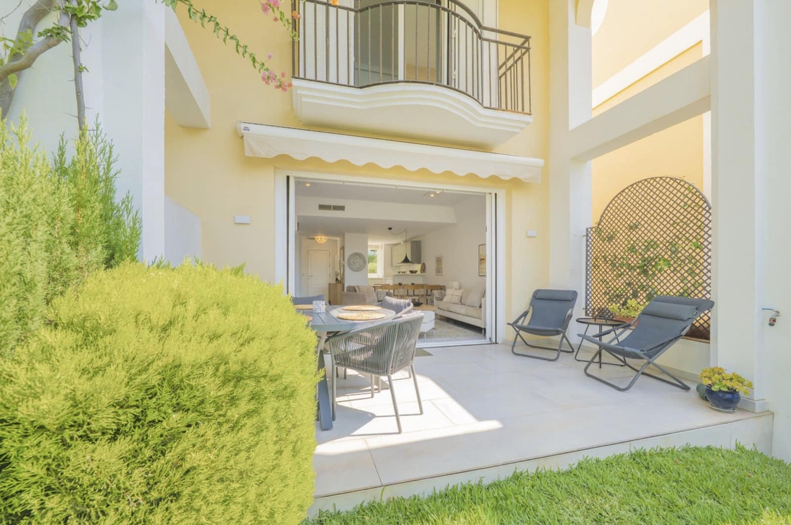 3 bedroom Townhouse for sale in Marbella with pool garage - € 1,375,000 (Ref: 10168404)