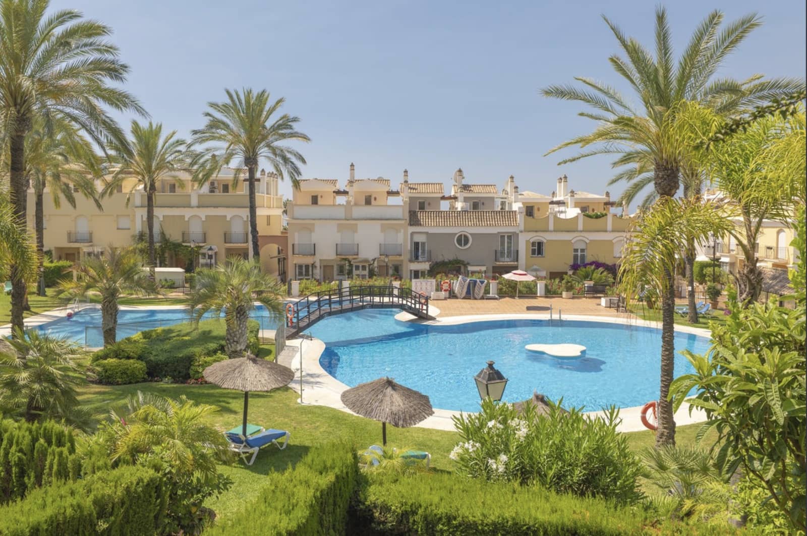 3 bedroom Townhouse for sale in Marbella with pool garage - € 1,375,000 (Ref: 10168404)