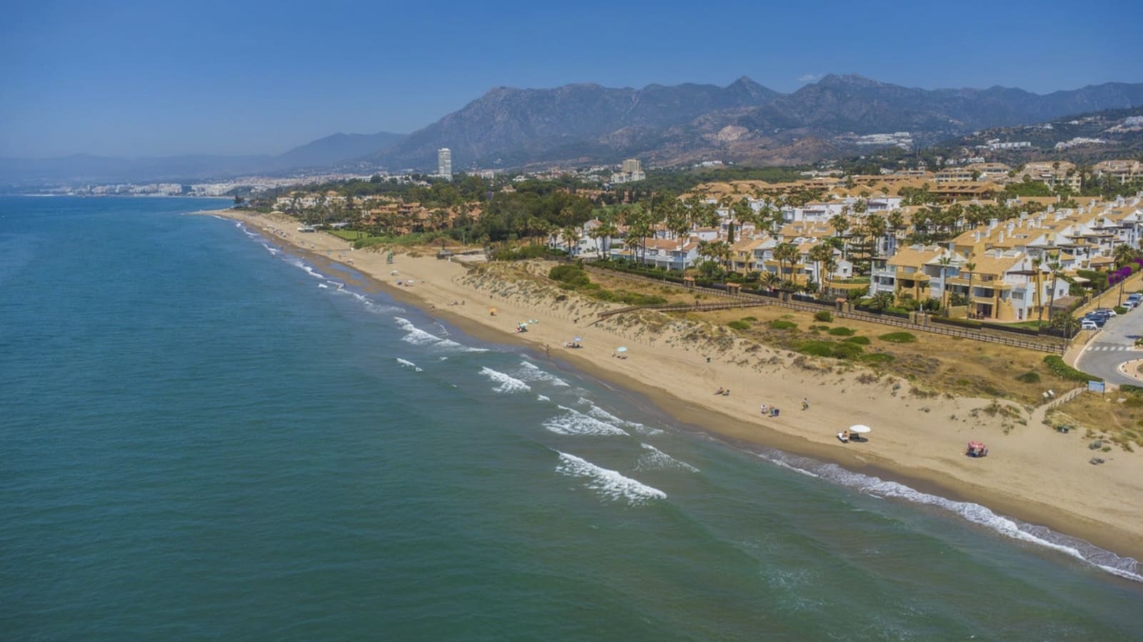3 bedroom Townhouse for sale in Marbella with pool garage - € 1,375,000 (Ref: 10168404)