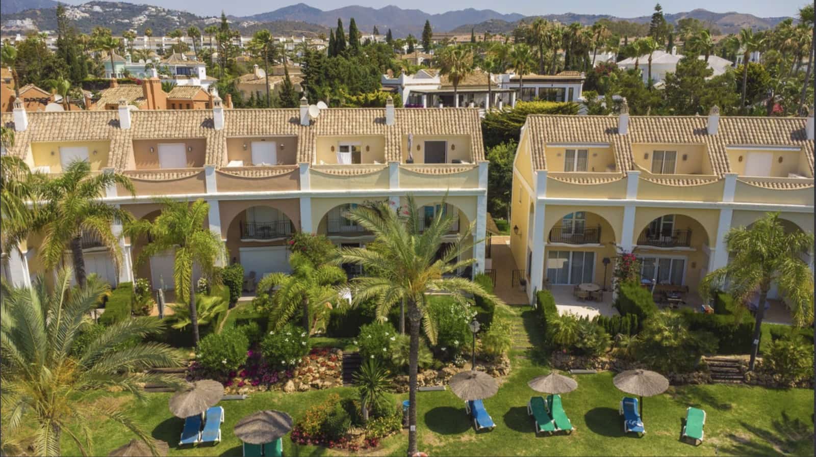 3 bedroom Townhouse for sale in Marbella with pool garage - € 1,375,000 (Ref: 10168404)
