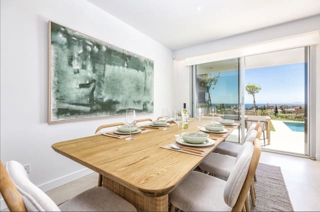 4 soverom Hus til salgs i Estepona med svømmebasseng garasje - € 1 185 000 (Ref: 10168407)
