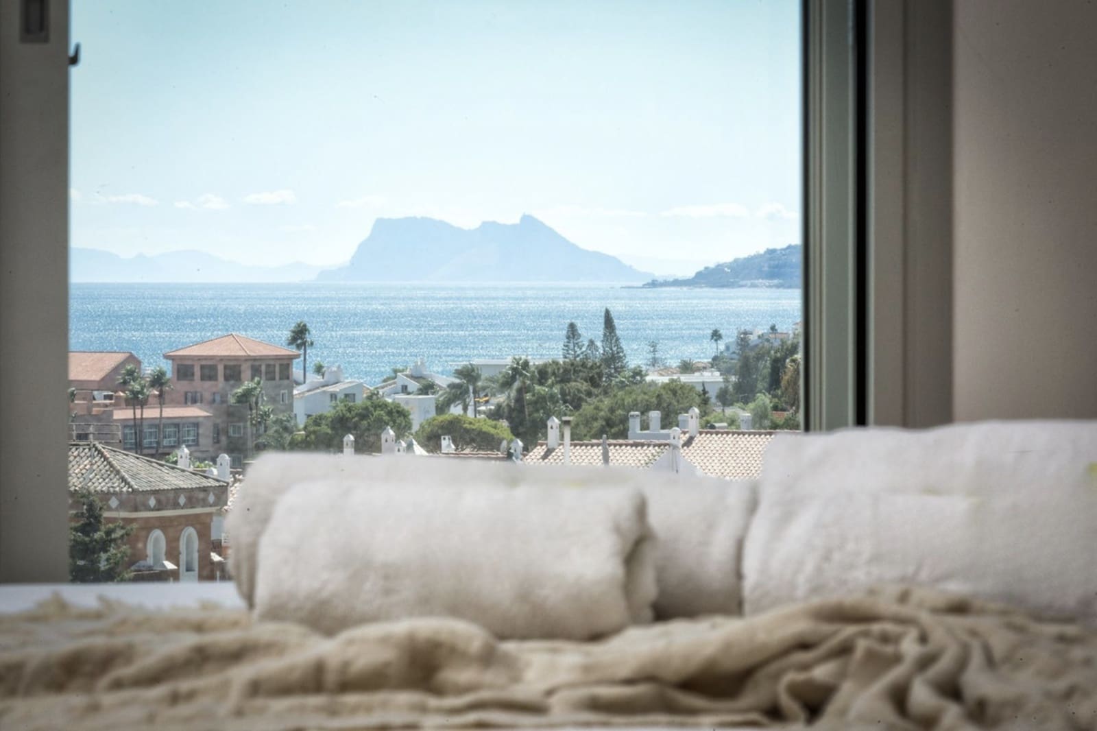4 sypialnia Dom na sprzedaż w Estepona z basenem garażem - 1 185 000 € (Ref: 10168407)