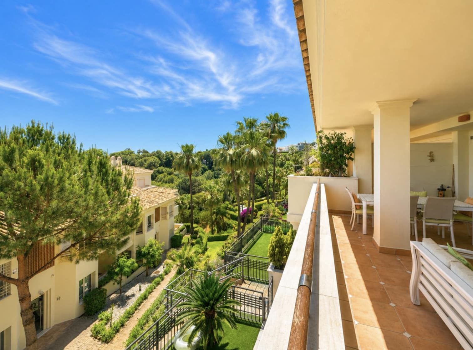 3 bedroom Apartment for sale in Marbella with pool garage - € 950,000 (Ref: 10168408)