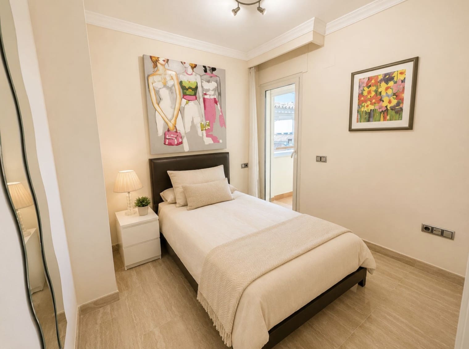 3 bedroom Apartment for sale in Marbella with pool garage - € 950,000 (Ref: 10168408)