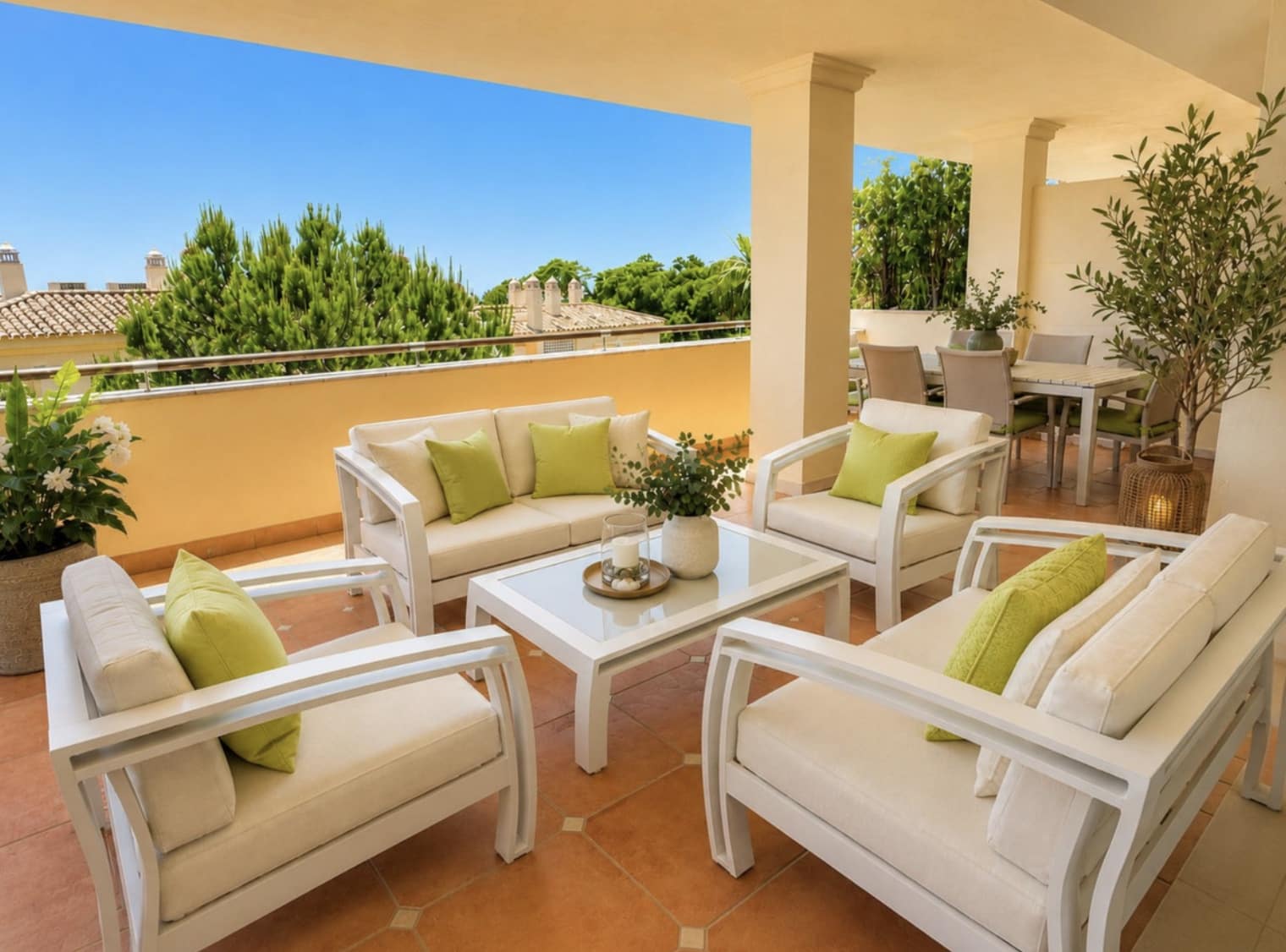 3 bedroom Apartment for sale in Marbella with pool garage - € 950,000 (Ref: 10168408)