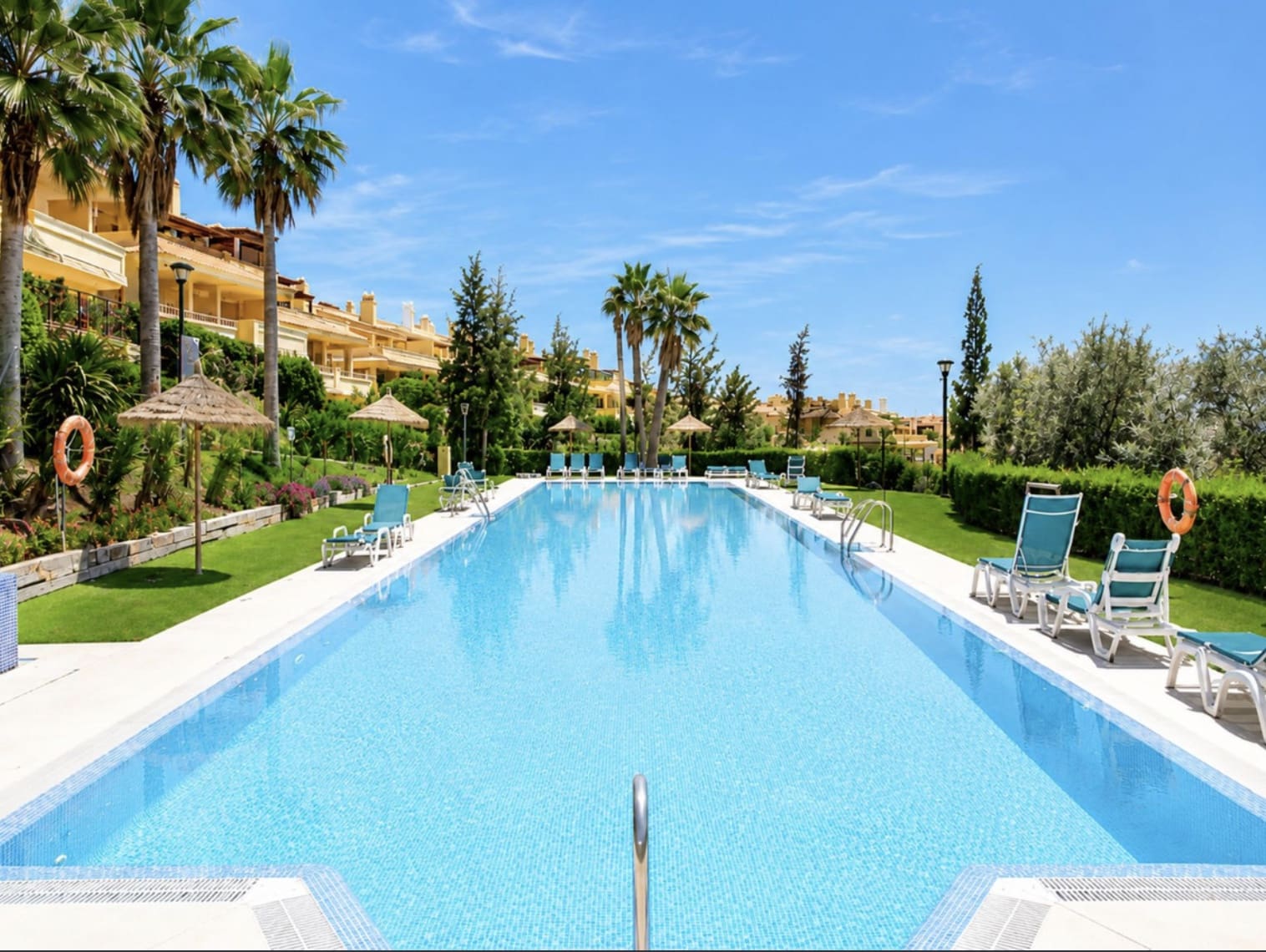 3 bedroom Apartment for sale in Marbella with pool garage - € 950,000 (Ref: 10168408)
