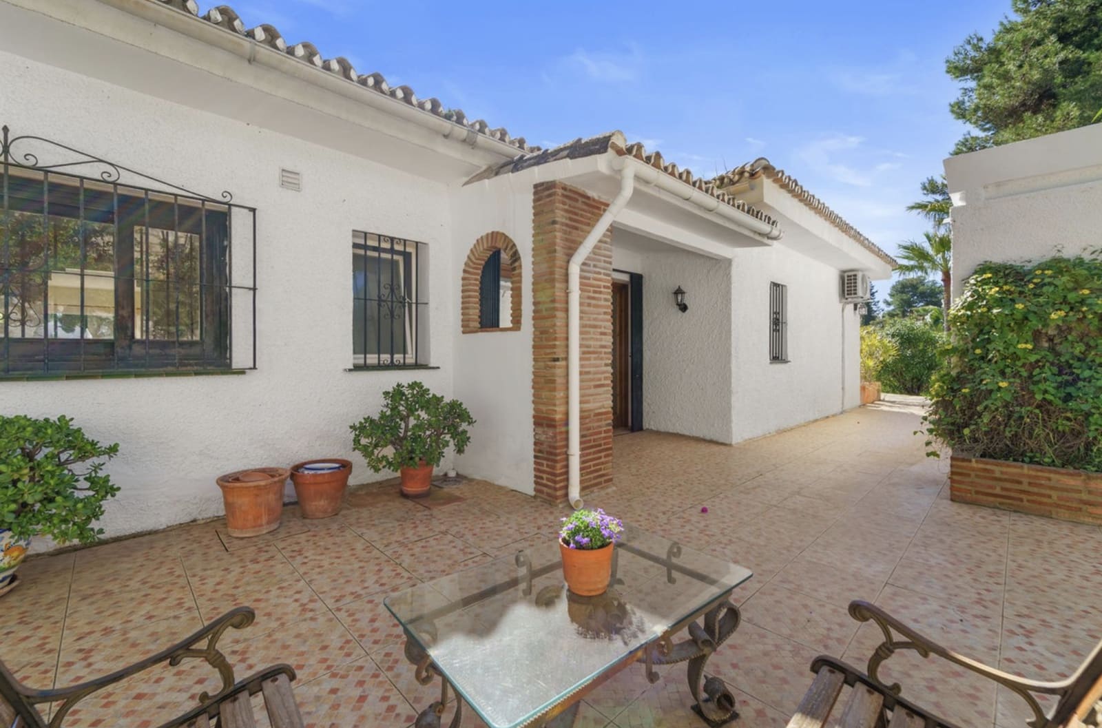 5 soverom Villa til salgs i Calahonda med svømmebasseng garasje - € 1 399 000 (Ref: 10168413)